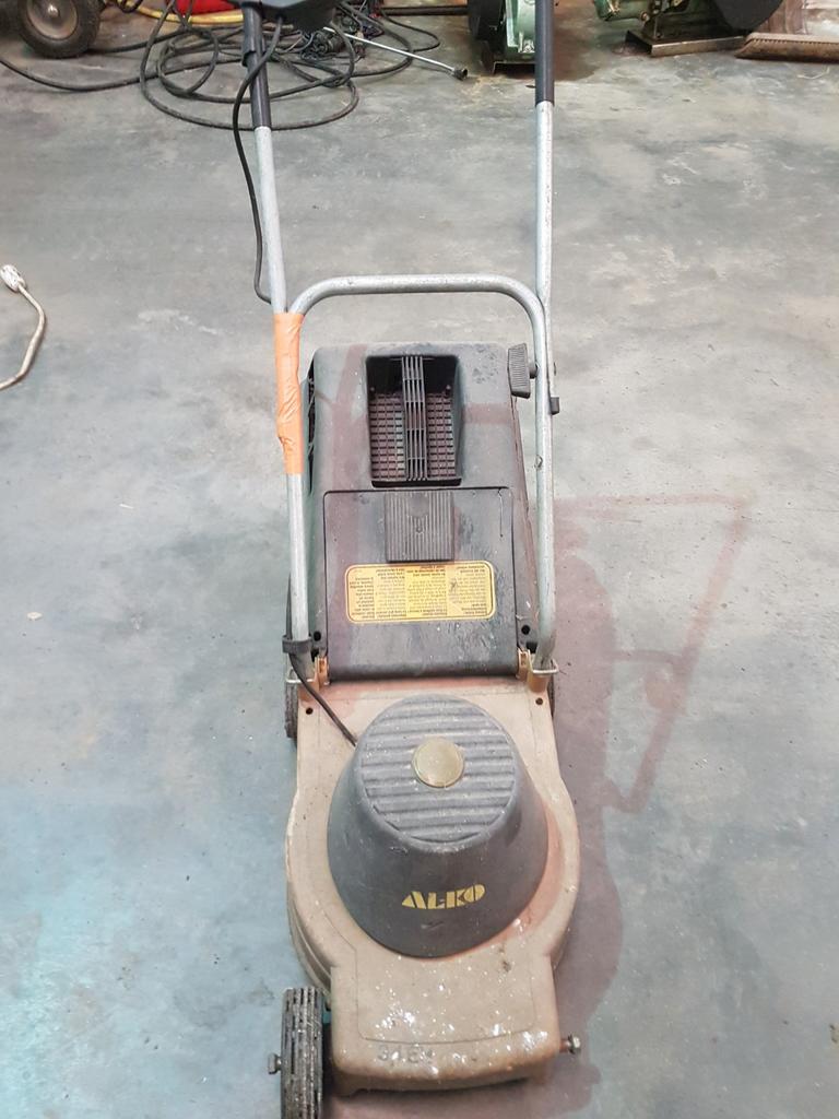 Grasmachine elektrisch, Tuin en Terras, Grasmaaiers, Ophalen, Gebruikt, Elektrische grasmaaier