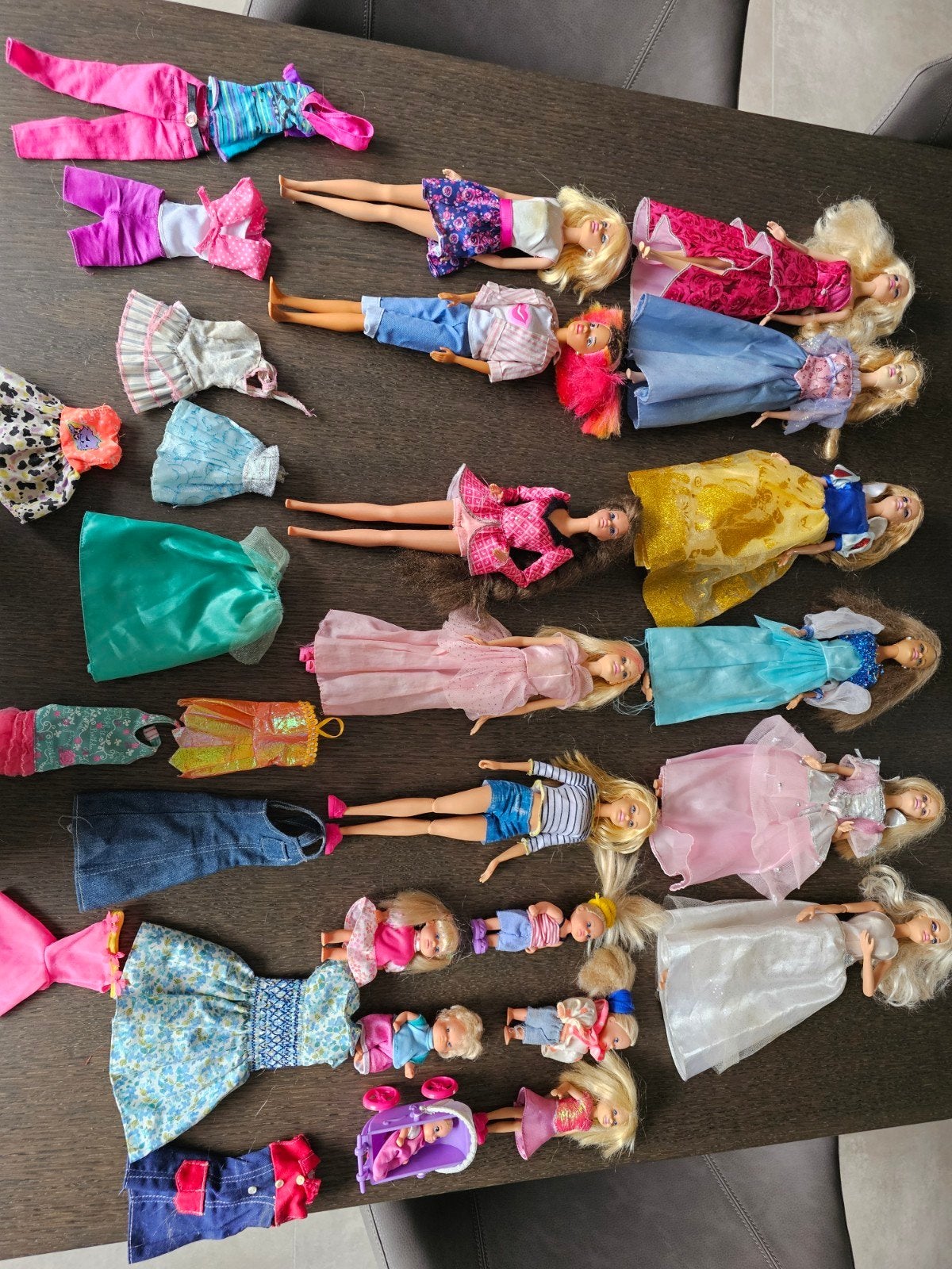 Lot barbie poppen, Enfants & Bébés, Jouets | Poupées, Enlèvement, Barbie