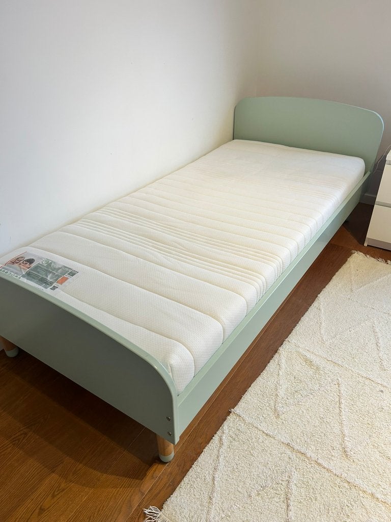 Kinderbed Flexa + matras, Kinderen en Baby's, Ophalen, 85 tot 100 cm, Zo goed als nieuw, Matras