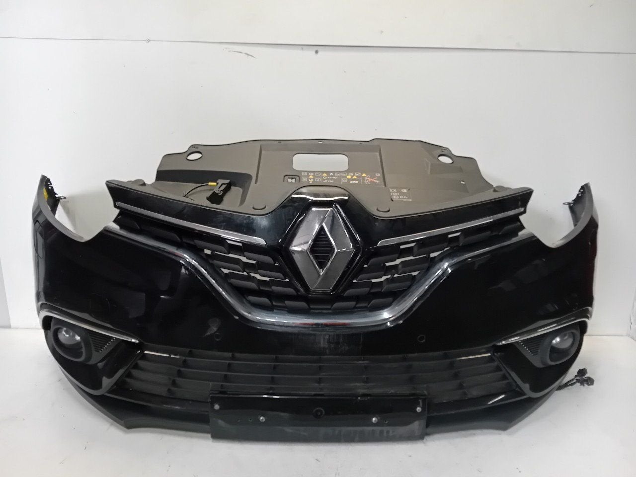 Bumper voor Renault Scénic, Auto-onderdelen, Onderdelen@venauto.nl, Van der Ven Autorecycling B.V., Gebruikt, Ettenseweg 76, 4706 PB Roosendaal, The Netherlands