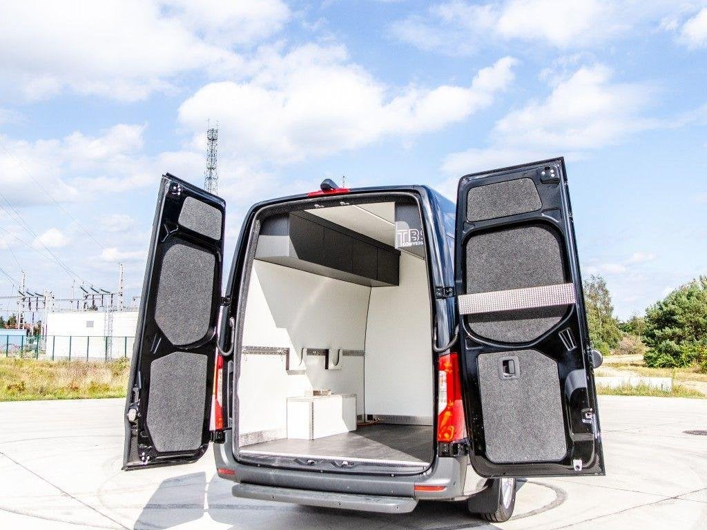 Mercedes Sprinter ingericht voor motorsport, Automaat, Achterwielaandrijving, Zwart, Leder