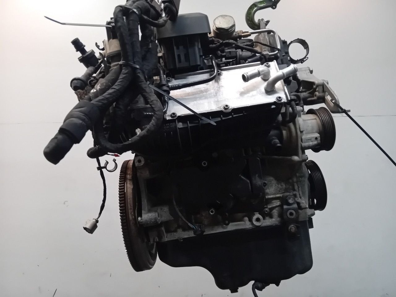 Motor Volkswagen Golf, Van der Ven Autorecycling B.V., Gebruikt, Ettenseweg 76, 4706 PB Roosendaal, The Netherlands, Herkomst onderdeel bekend