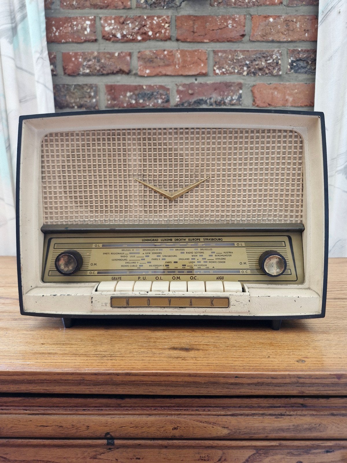 Prachtige vintage buizenradio Novak Type 591 (ca. 1958), Antiek en Kunst, Ophalen
