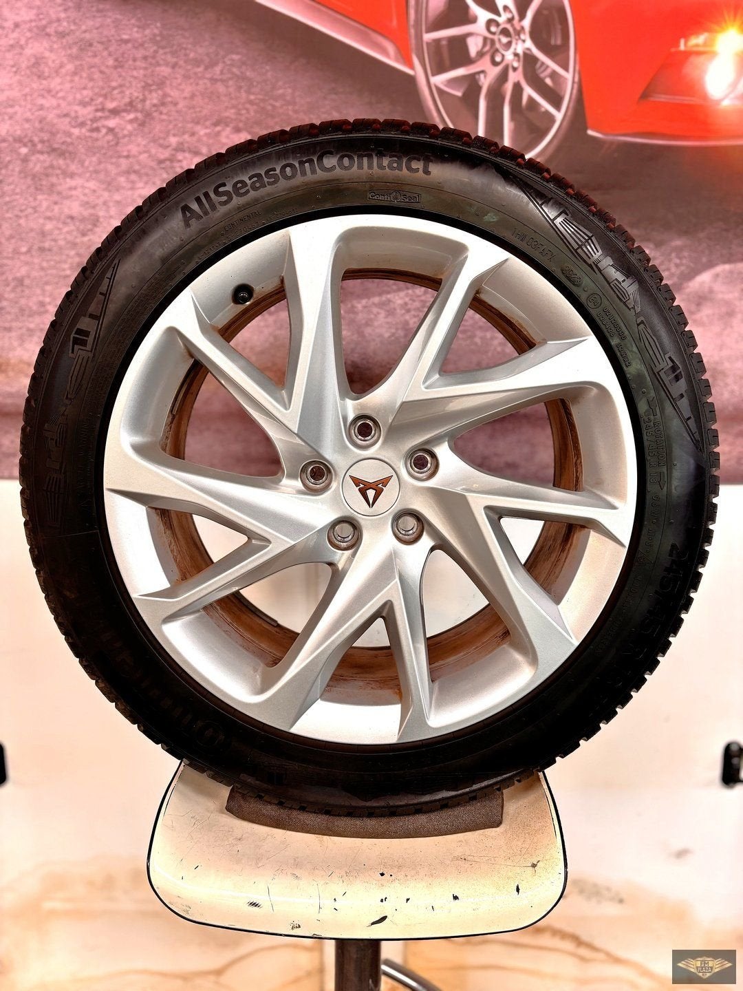18 inch 5x112 Origineel Cupra Formentor Velgen + Continental, Autos : Pièces & Accessoires, Pneus & Jantes, Pneus et Jantes, 245 mm