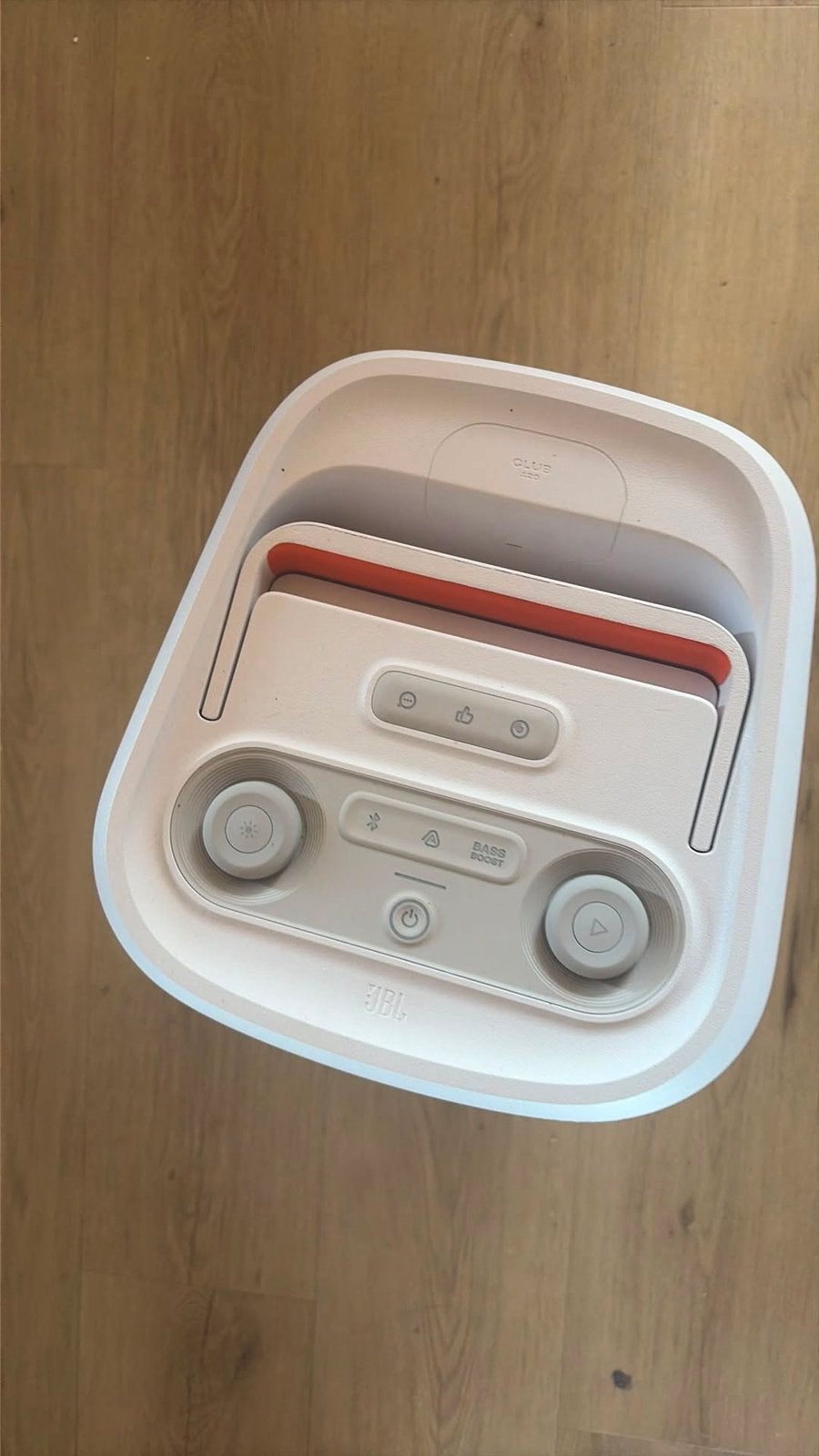 Iemand intresse in deze jbl box stuur me een pb, Enlèvement, Comme neuf