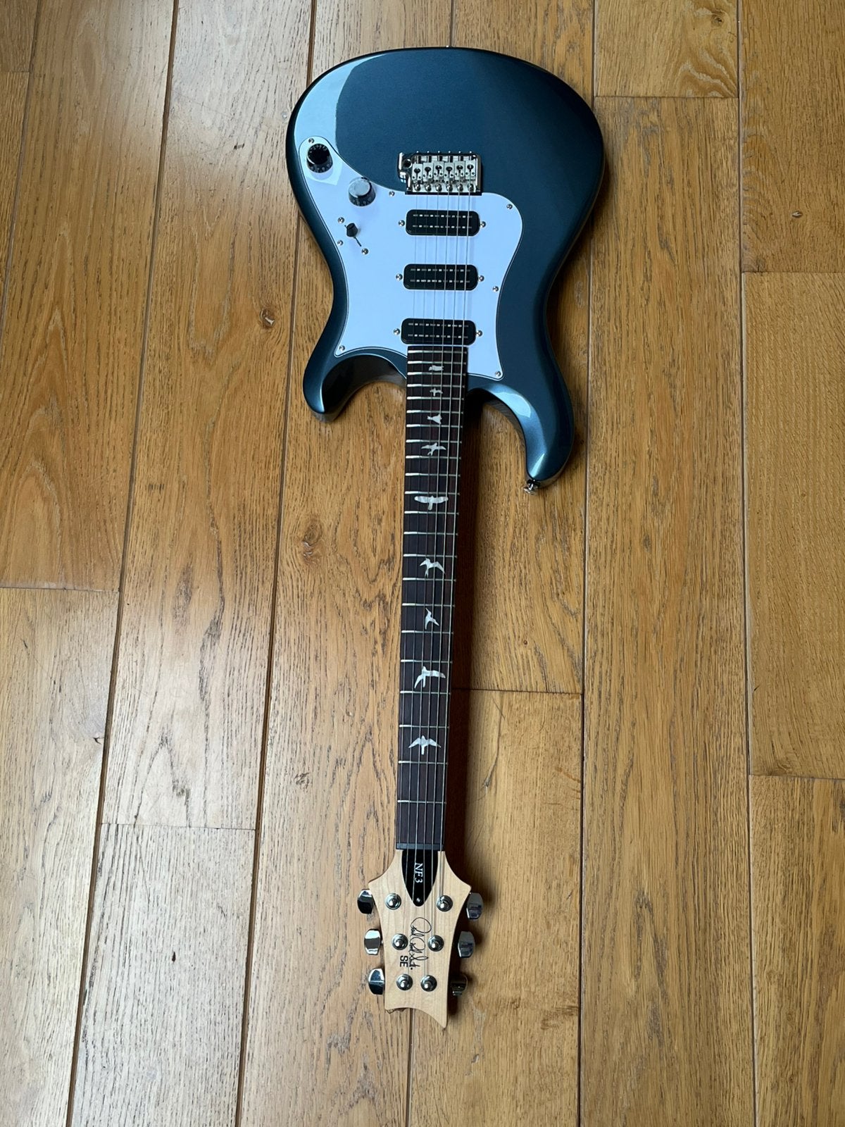 PRS SE NF3, Musique & Instruments, Instruments à corde | Guitares | Basses, Enlèvement, Comme neuf