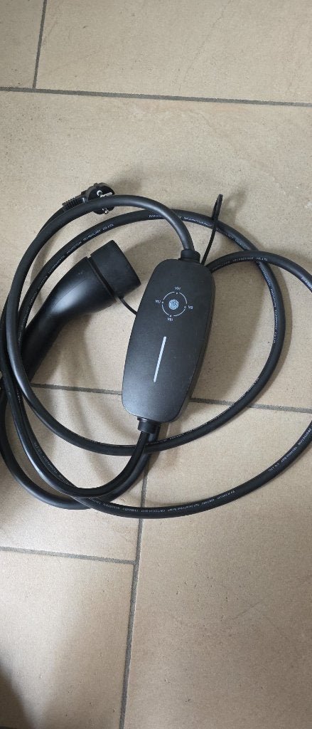 Chargeur voiture T2 16A avec sac., Télécoms, Chargeurs de voiture, Enlèvement ou Envoi, Comme neuf