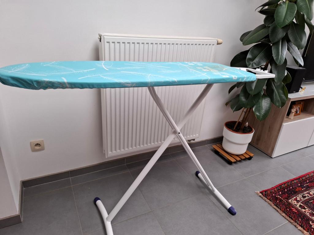 Leifheit strijkplank Air board M Solid - 120 x 38 cm strijkv, Electroménager, Enlèvement ou Envoi