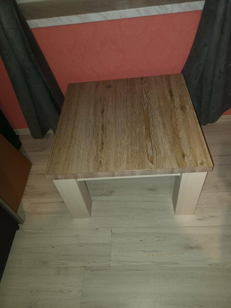 Table de salon en bois, Enlèvement