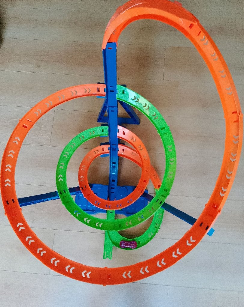 Hot Wheels Stunt Tracks. -  Spiral Speed Crash - supersnel., Racebaan, Ophalen of Verzenden, Zo goed als nieuw, Met looping