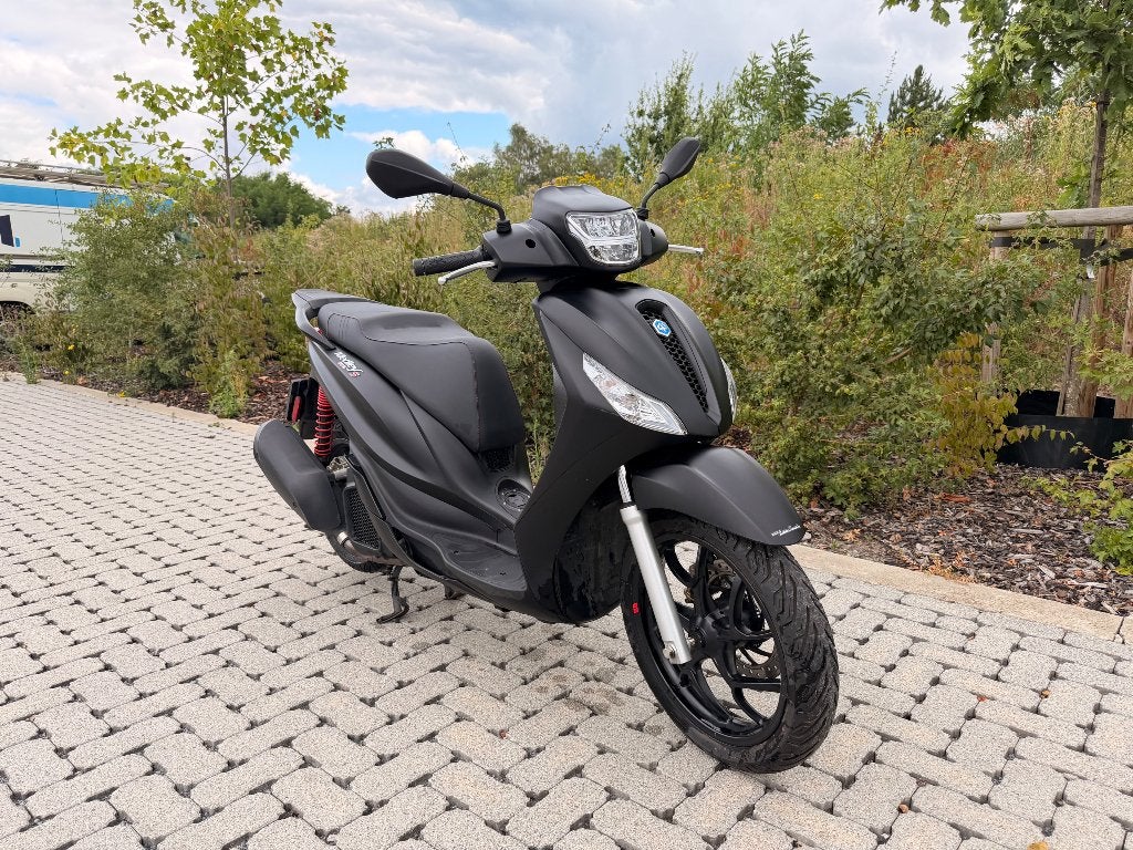 Piaggio Medley S 125, Fietsen en Brommers, Scooters | Piaggio, Ophalen, Overige modellen, 125 cc, Zo goed als nieuw