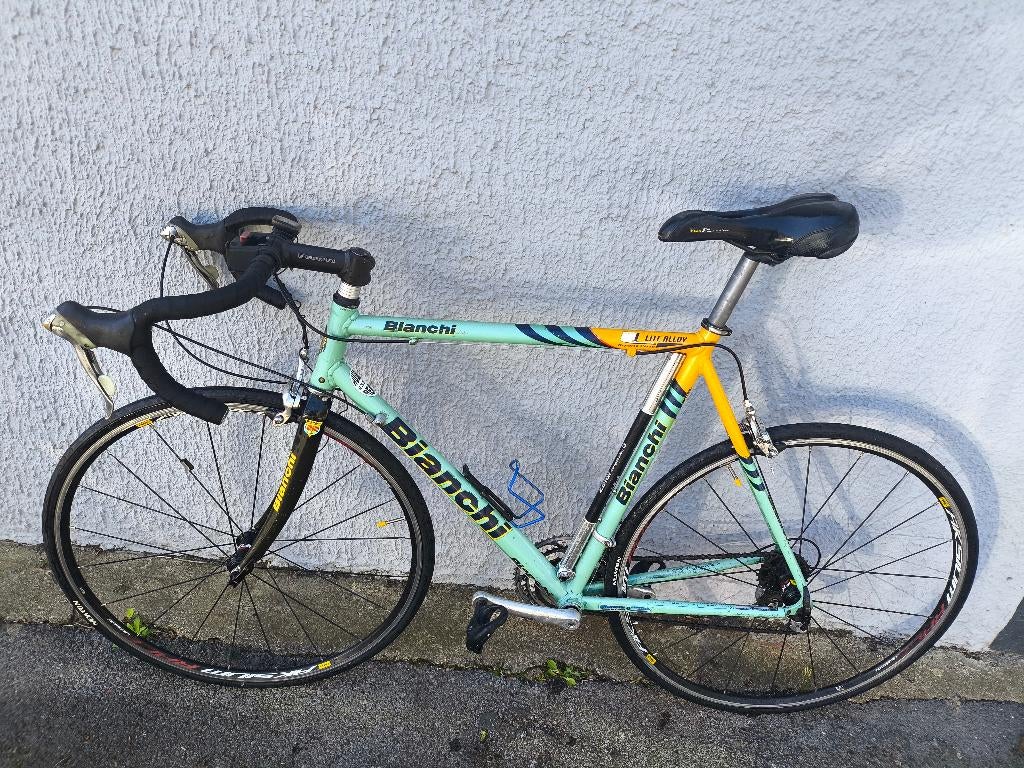 Vélo de route bianchi, Vélos & Vélomoteurs, Vélos | Vélos de course, Carbone, Enlèvement