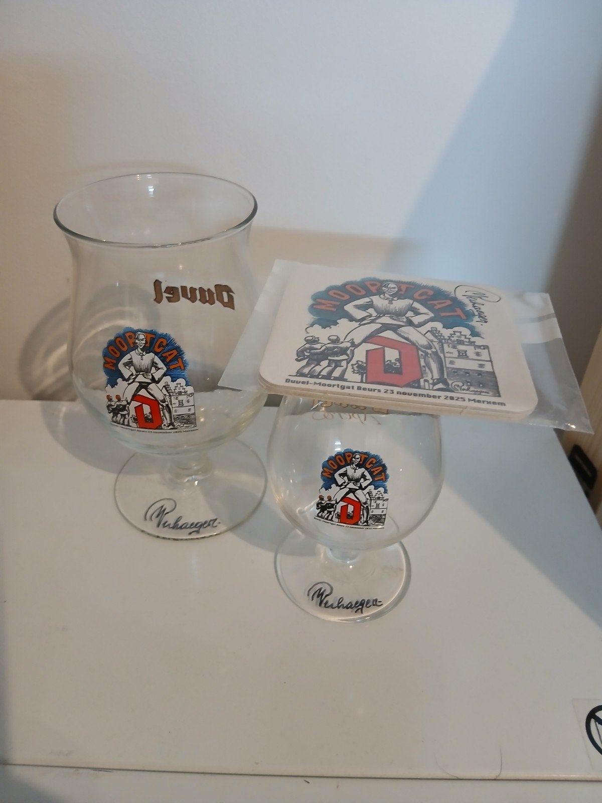 Duvel duo Antwerpen met bierviltjes en gesigneerd, Verzamelen, Ophalen of Verzenden, Nieuw, Glas of Glazen, Duvel