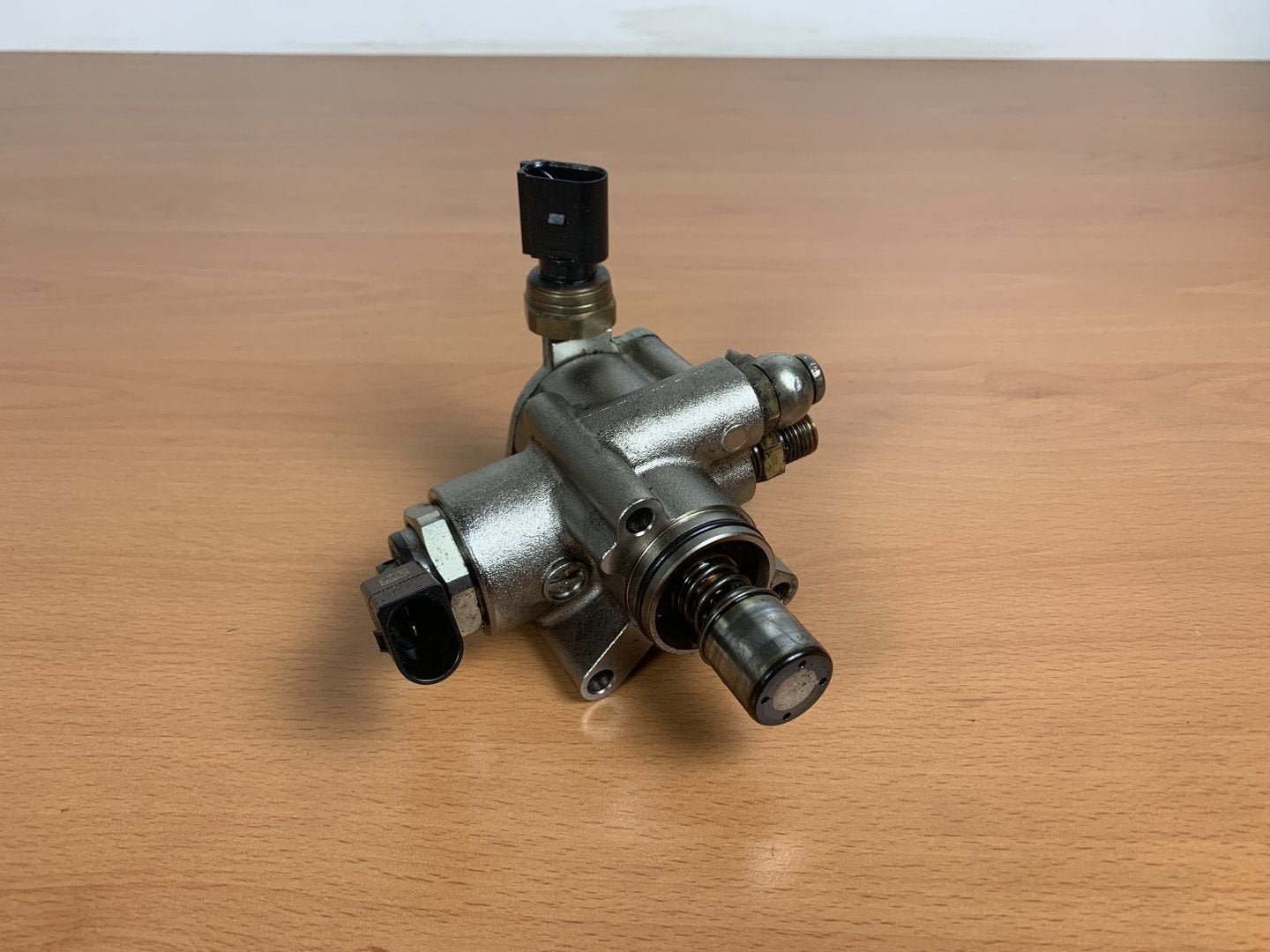hogedrukpomp vw golf V GTi 2.0 ( leon FR audi ) 06F127025M, Auto-onderdelen, Gebruikt, -, -, Ophalen of Verzenden