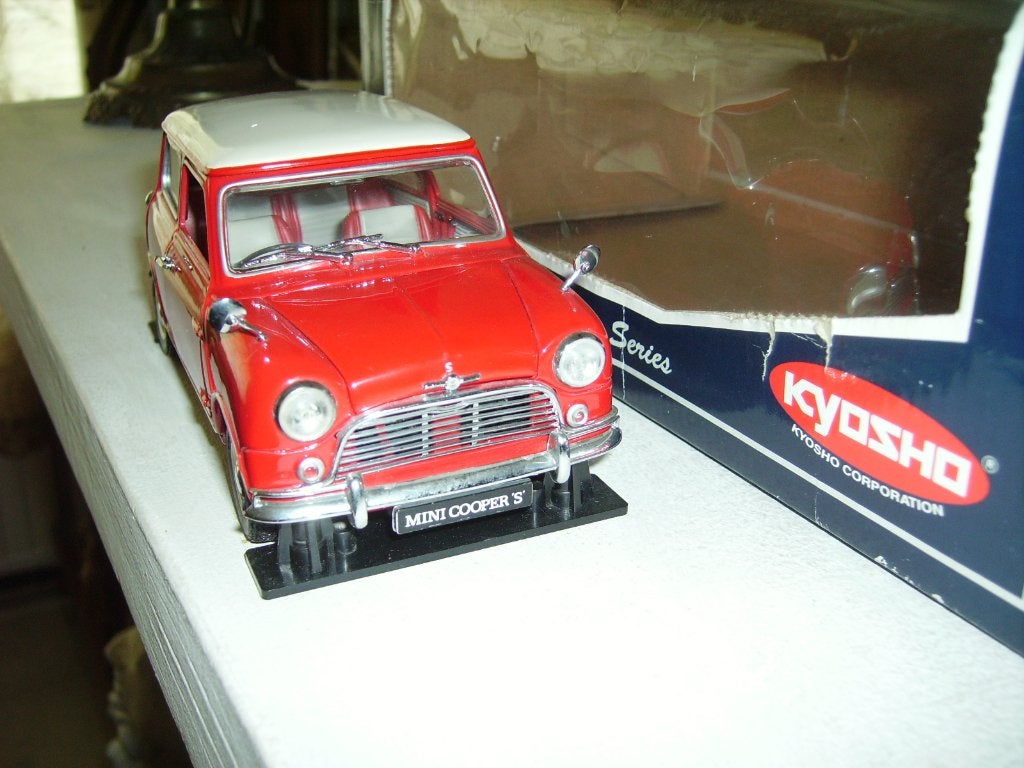 KYOSHO MORRIS MINI COOPER 1275 S / 1/18, Enlèvement ou Envoi, Comme neuf, Voiture, Kyosho