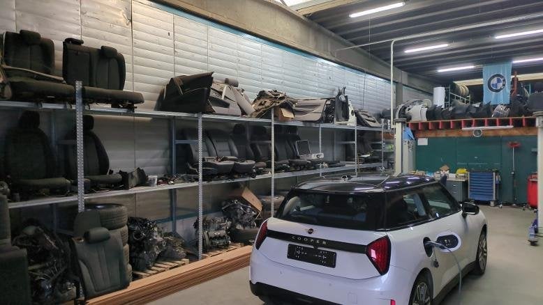 Garage en stock Bmw Mini onderdelen over te nemen, Articles professionnels