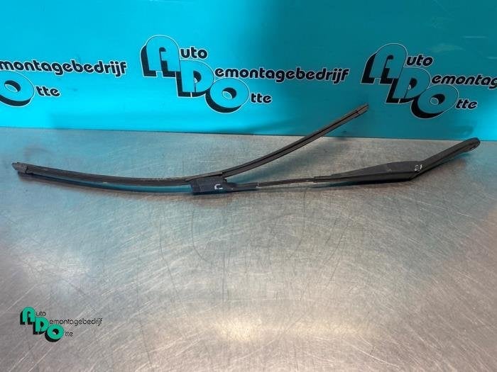 Bras essuie-glace avant d'un Ford Fiesta (Fiesta 08-), -, 3 mois de garantie, -, -