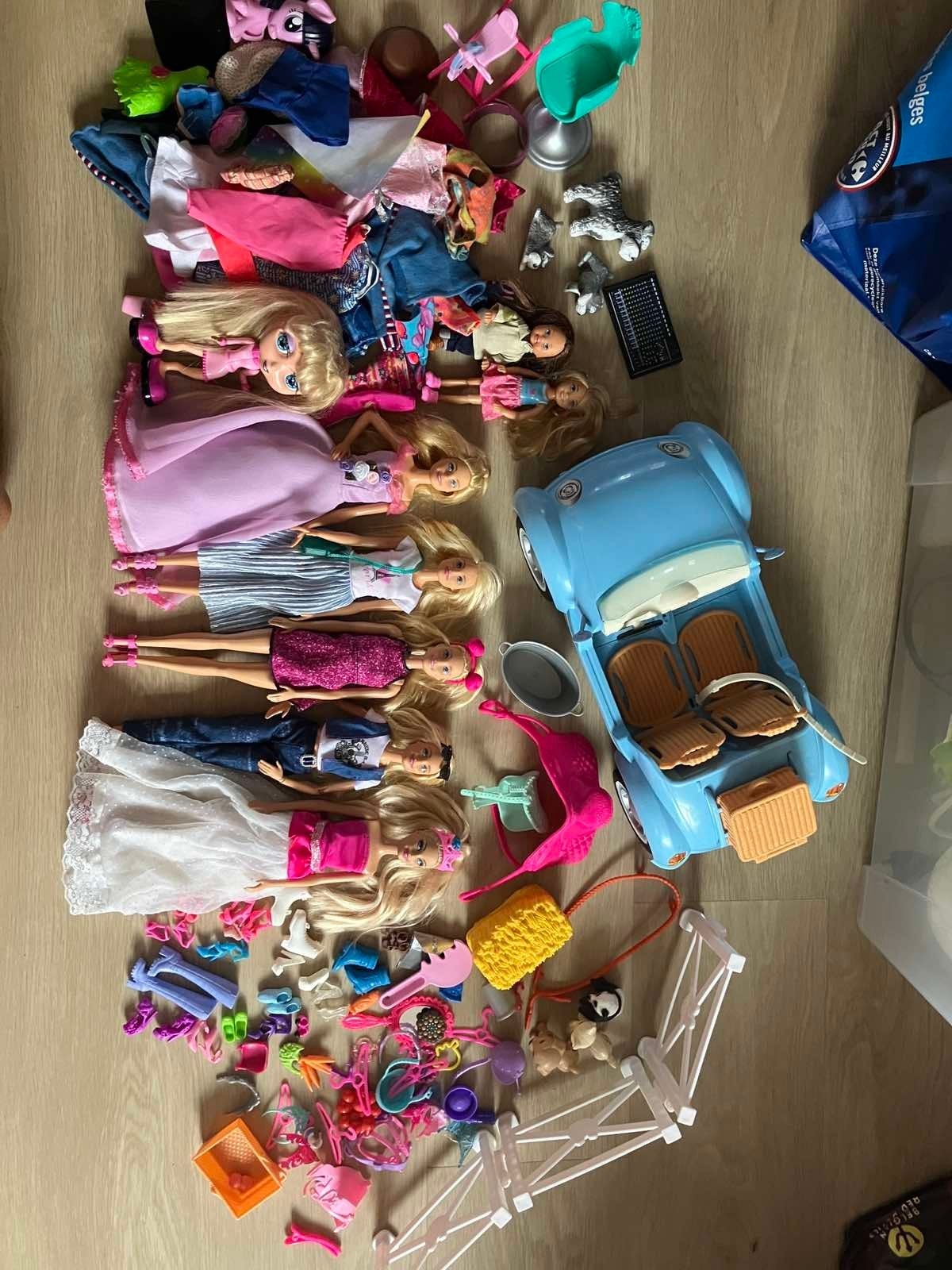 lot Barbie poppen poupée doll voiture accessoires, Enfants & Bébés, Jouets | Poupées, Enlèvement, Comme neuf, Barbie