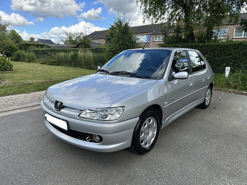 Peugeot 306 1.4 benzine Blanco Gekeurd en carpass, Autos, Peugeot, Entreprise, ABS, Airbags, Alarme, Bluetooth, Verrouillage central