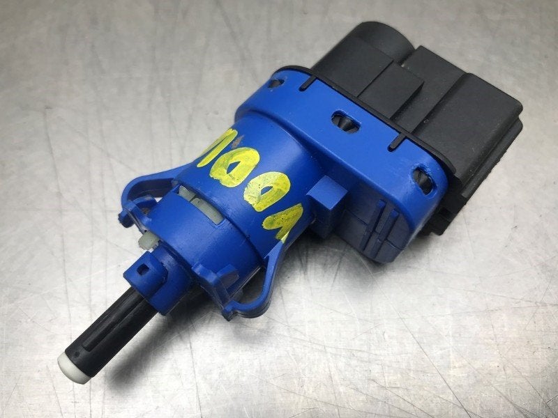 CONTACTEUR FEUX DE STOP CX-5 (KF) (|BN7N66490A|BN7N66490|), Utilisé, Mazda