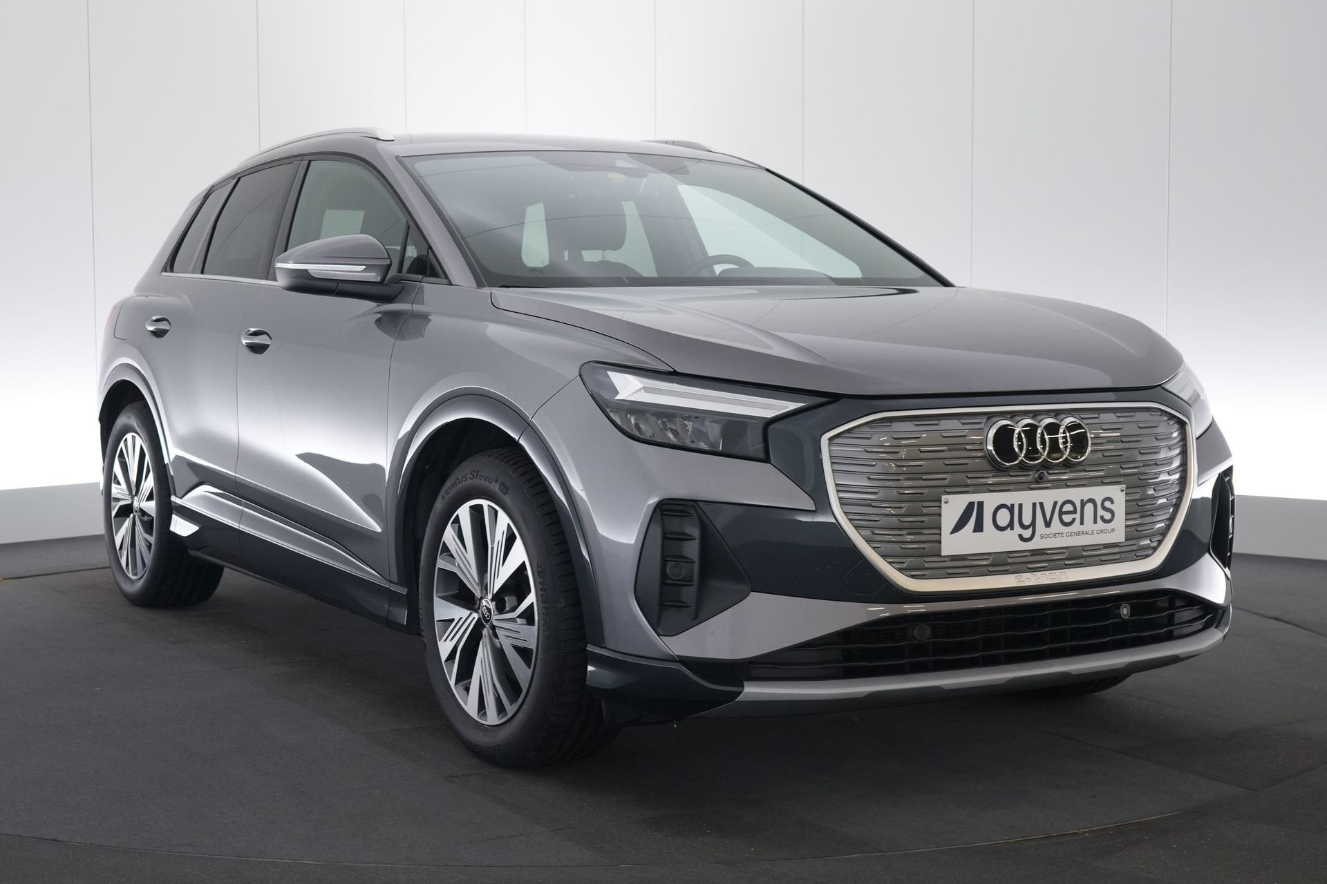 (2CNZ072) AUDI Q4 E-TRON, Autos, Achat, Entreprise, Carnet d'entretien, Isofix