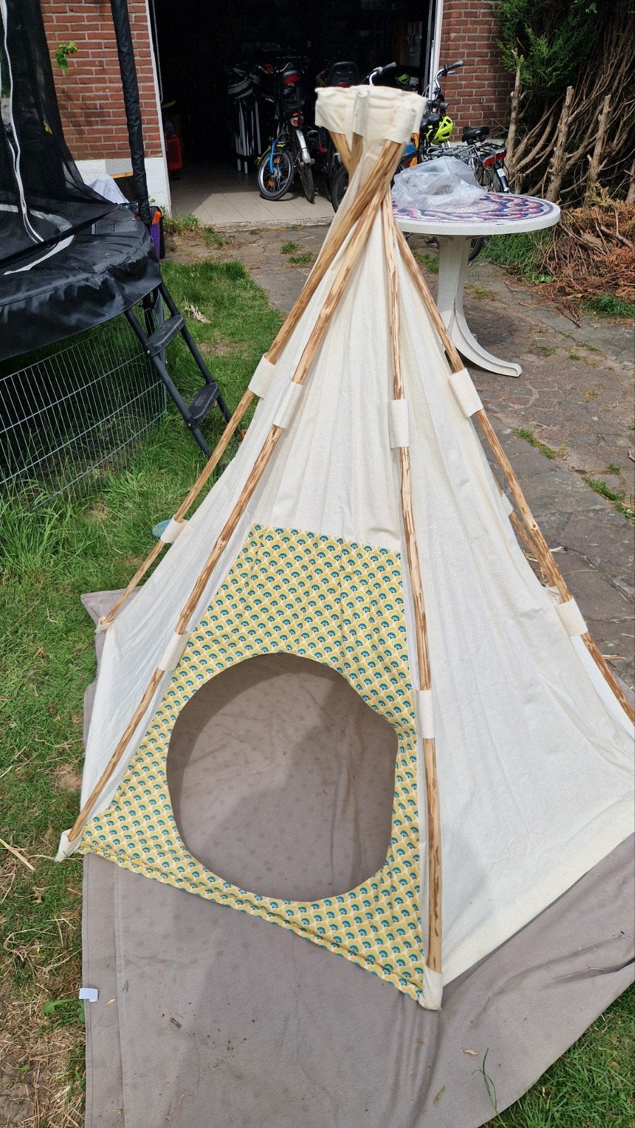 Tipi speeltent, Ophalen, Gebruikt