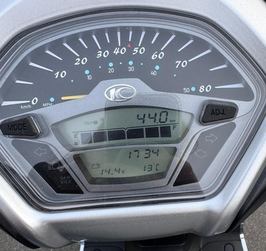 Kymco New Like 50 cc, Fietsen en Brommers, Ophalen of Verzenden, Zo goed als nieuw, Like, Benzine