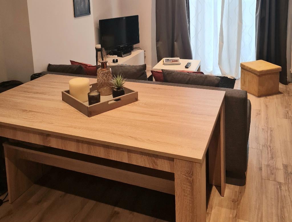 Table à manger + 2 bancs, 150 à 200 cm, Cinq personnes ou plus, Enlèvement, Utilisé
