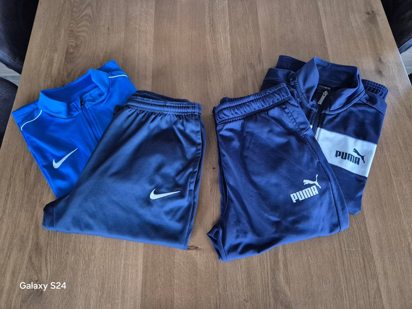 Trainings voor kinderen, Kinderen en Baby's, Kinderkleding | Maat 164, Ophalen, Zo goed als nieuw, Jongen, Sport- of Zwemkleding