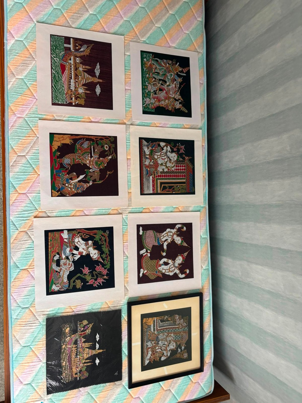 Doeken in zijde gemaakt in  Thailand 8 stuks, Antiek en Kunst, Kunst | Niet-Westerse kunst, Ophalen, Textiel