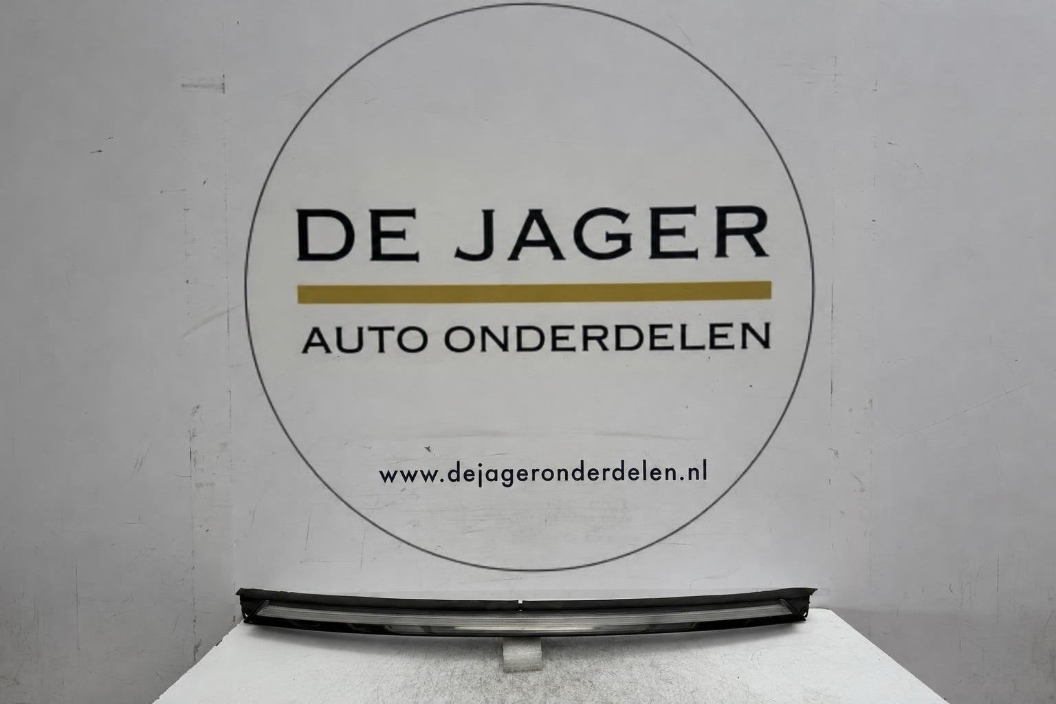 Mercedes EQC W293 LED lichtbalk A2939060900, Gebruikt, Mercedes-Benz AG, Mercedes-Benz, Mercedesstrasse 120
70372  Stuttgart, DE