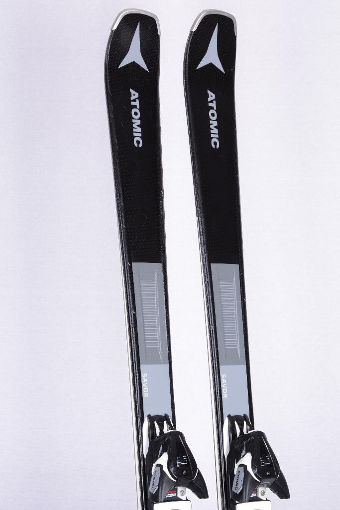 149 skis ATOMIC SAVOR 6, noyau en bois clair, titane, Carving, Enlèvement ou Envoi, Skis, Utilisé