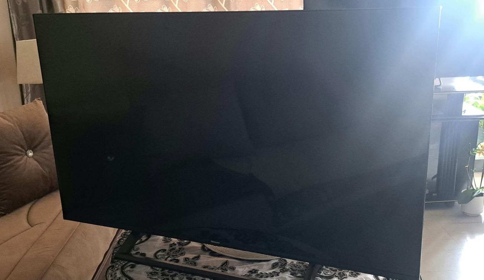 TV HISENSE À SAISIR + TELECOMMANDE EN BON ÉTAT 180 euro, Autres marques, LED, Smart TV, Full HD (1080p)