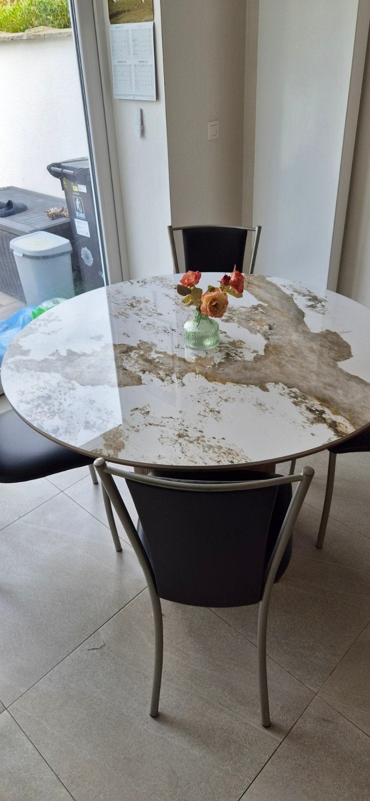 Japandi luma tafel., Enlèvement