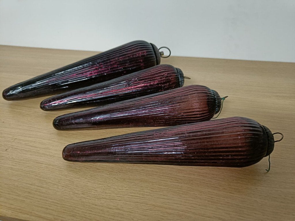 Grote vintage kerstballen /kerstpegels in donkerrood glas, Antiek en Kunst, Ophalen