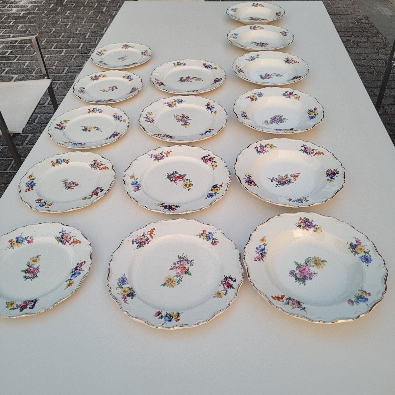 Borden van Boch F _ es La Louvière  6€/ bord, Antiek en Kunst, Antiek | Servies compleet, Ophalen