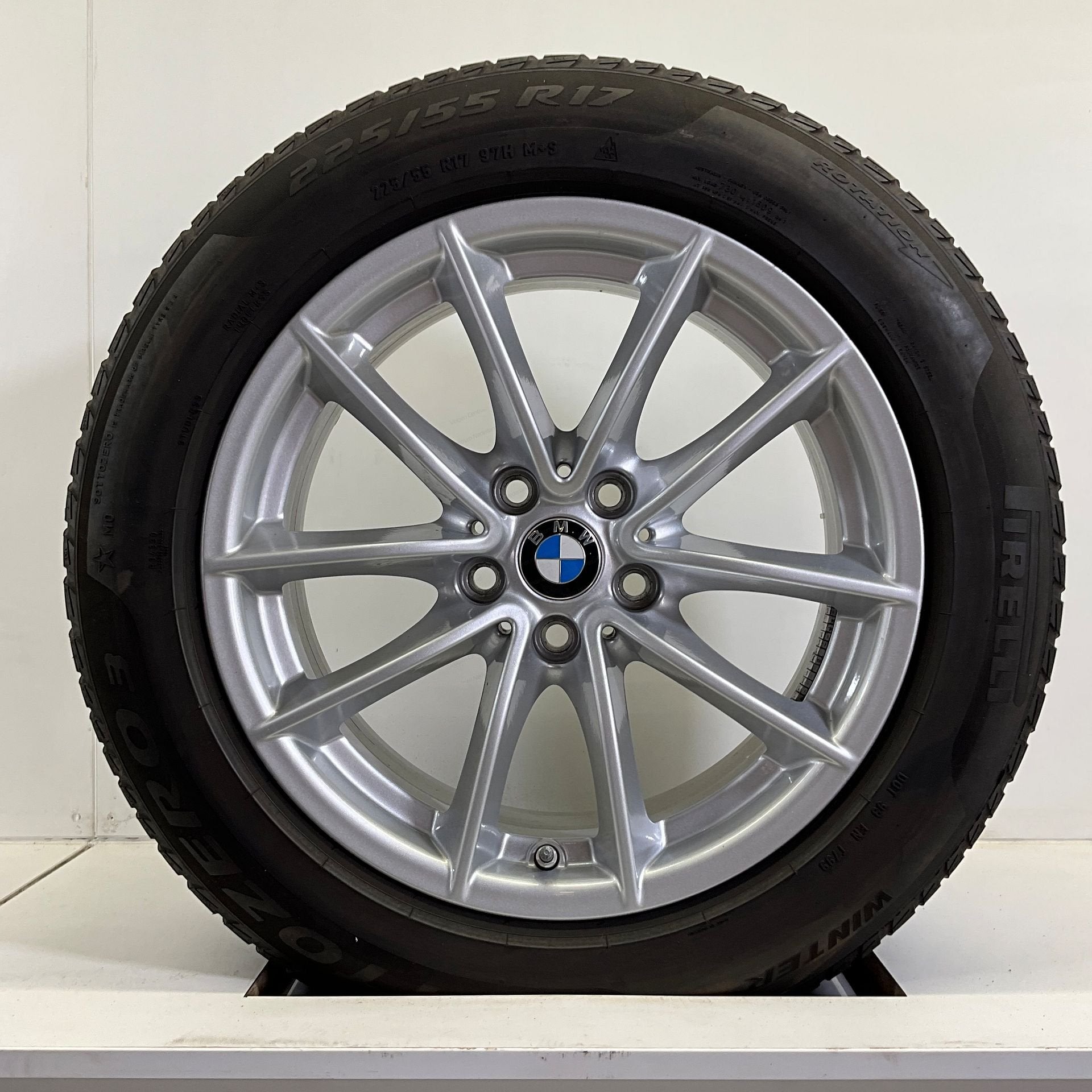BMW 5 SERIE G30 G31 SET VELGEN + WINTERBANDEN 17 INCH ORIG., Auto-onderdelen, Gebruikt, -, -, Banden en Velgen