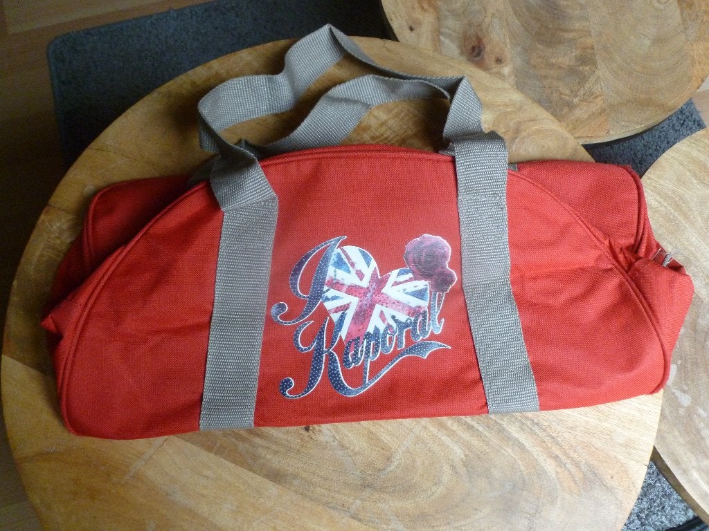 Draagtas kleur rood, Ophalen, Zo goed als nieuw, Rood