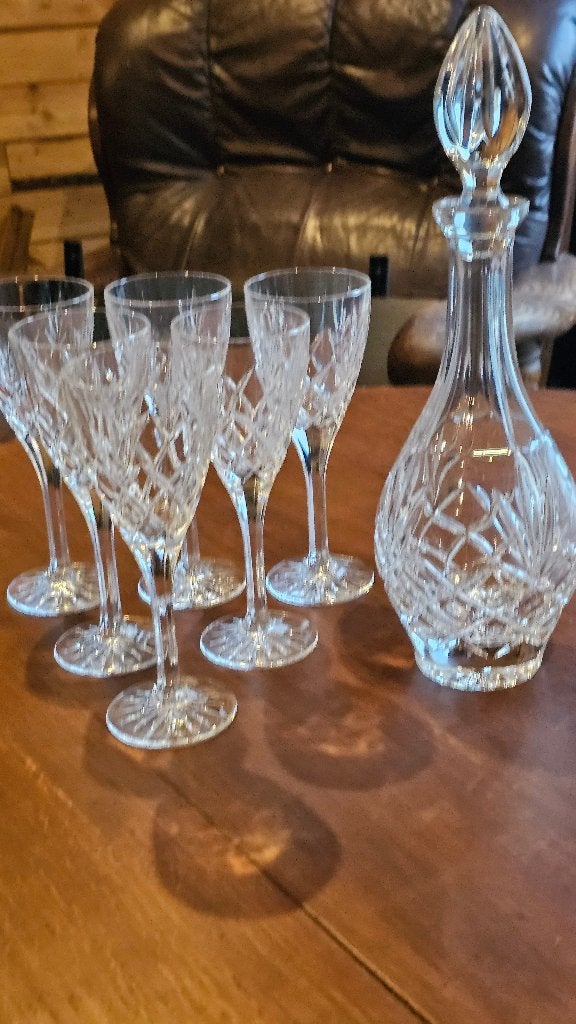 Servies met geslepen kristal — Saint-Louis Chantilly stijl, Ophalen