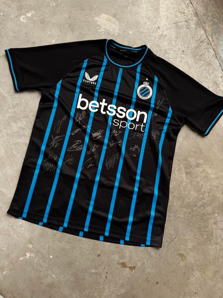 T-shirt dédicacé par l'équipe complète du Club de Bruges, Enlèvement ou Envoi, Comme neuf, Maillot