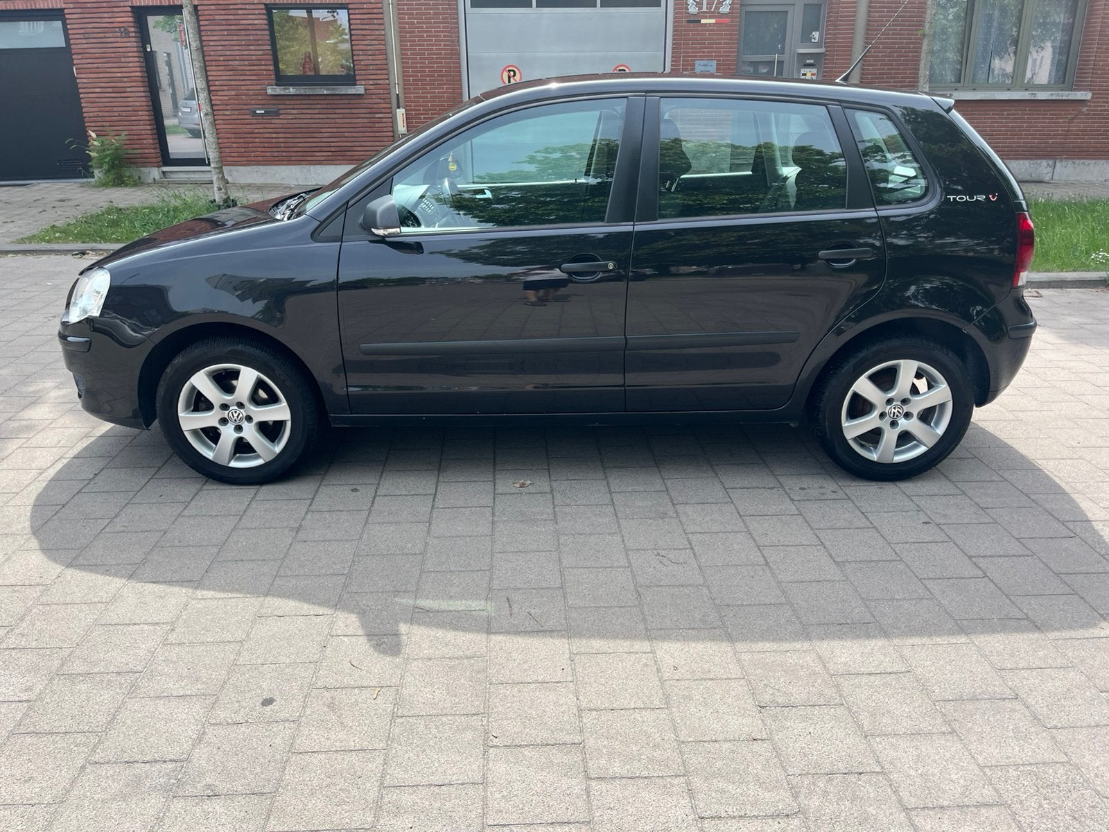 VW Polo à vendre ! Tour!option!Essence!Conduite sans soucis, Achat, Noir, 5 portes, 5 places