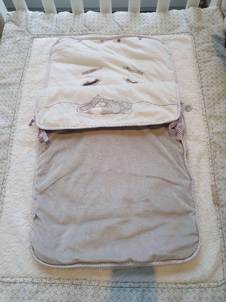 Sac de couchage Noukie's pour Maxi Cosi, Enfants & Bébés, Couvertures, Sacs de couchage & Produits pour emmailloter, 80 cm, Comme neuf