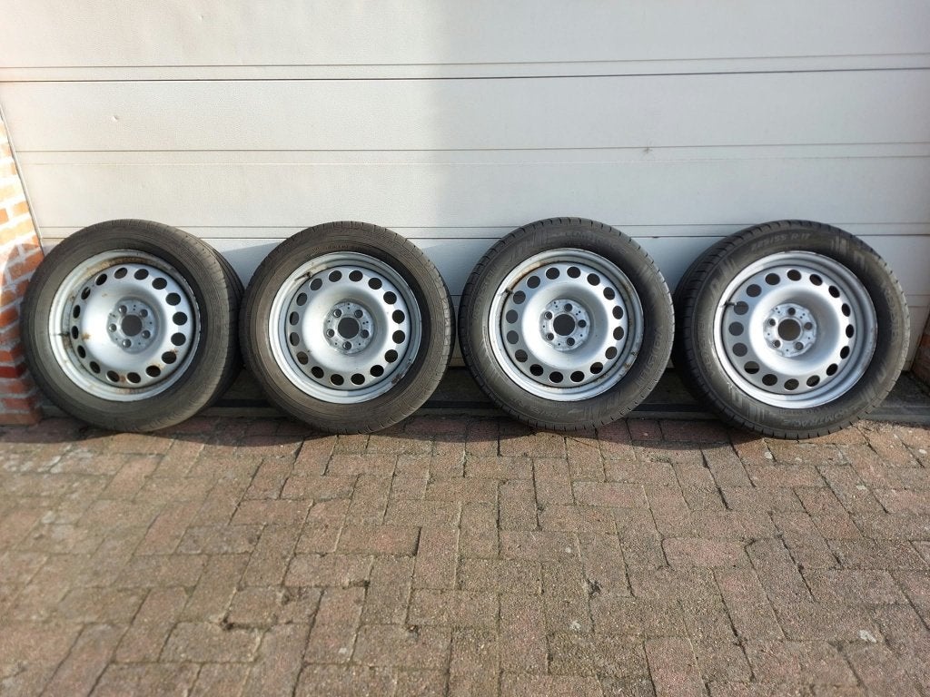 zomerbanden op velgen met TPMS-sensoren 5x112 mercedes vito, Ophalen, Banden en Velgen, 17 inch, Bestelwagen
