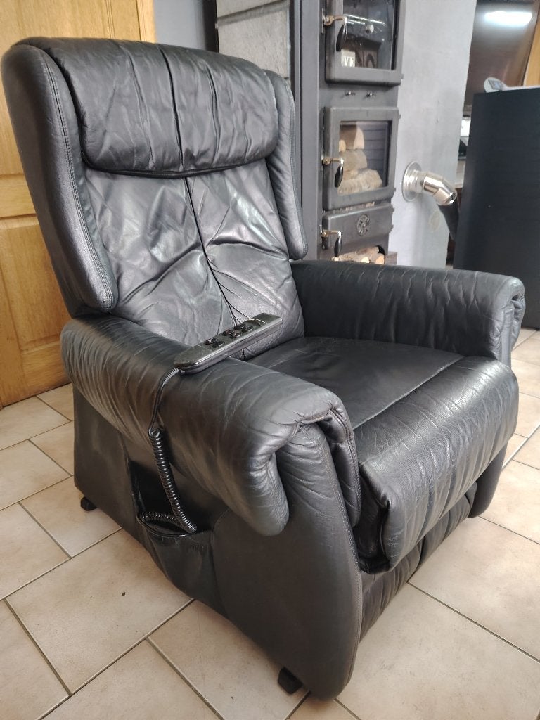 Fauteuil Relax électrique noir veritable cuir, Relax, Moins de 75 cm, Comme neuf, Enlèvement