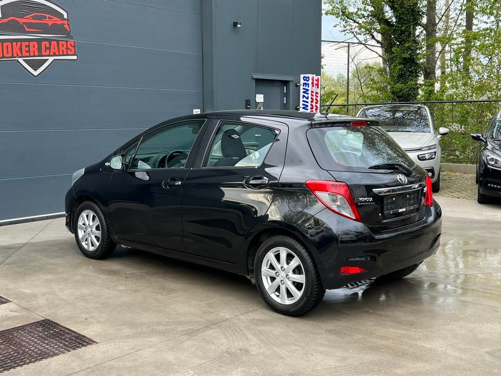 Toyota Yaris 1.33i VVT-i Airco Volledig Onderhoudsboek, Auto's, Euro 5, Stof, Zwart, 4 cilinders