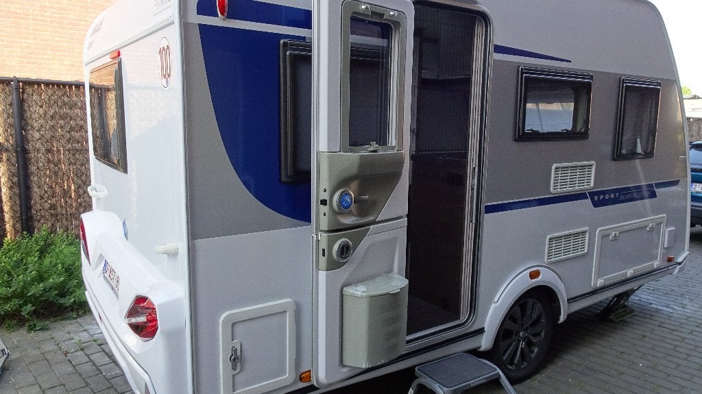 knaus  sport 420qd, Vast bed, Schokbreker, Treinzit, 750 - 1000 kg