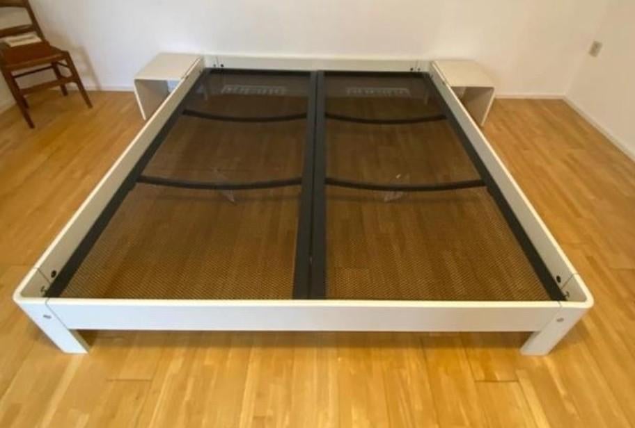 Auping Auronde Bed 180x200cm met 2 Bijzettafeltjes, Ophalen of Verzenden