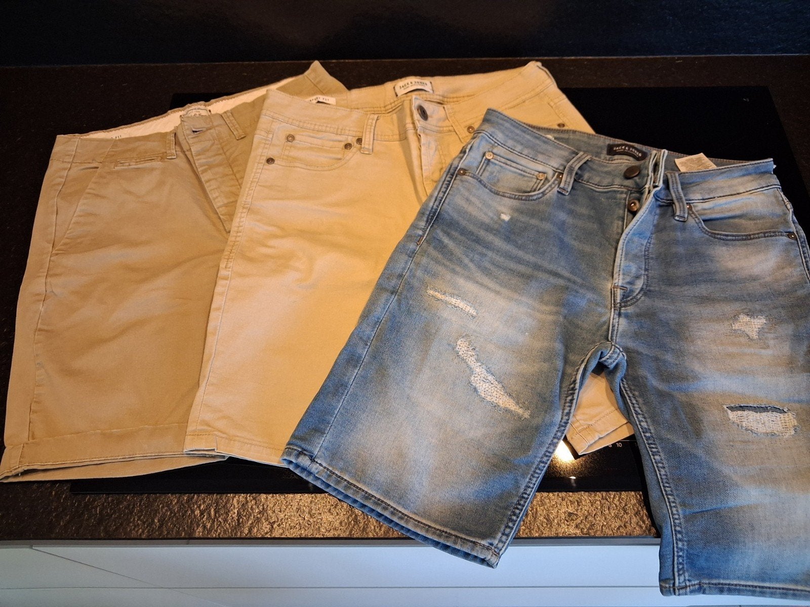 3 shorts jack&jones maat xs, Ophalen
