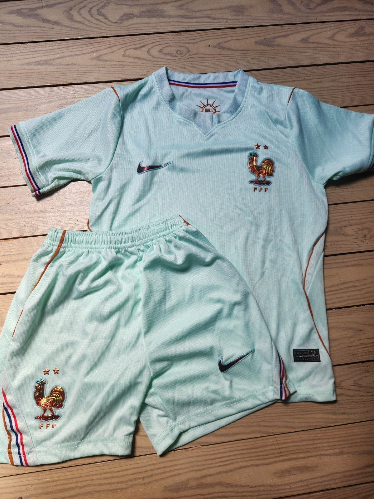 Maillot et short France coupe du monde 2026 9/10 ans, Enlèvement ou Envoi, Comme neuf