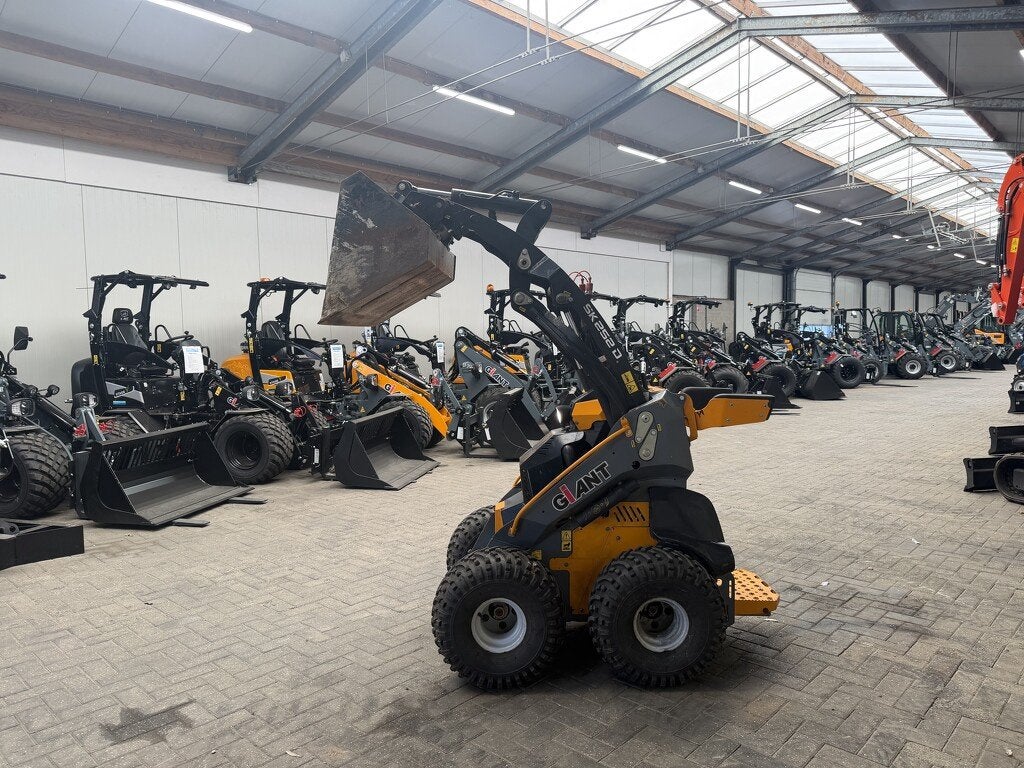 Giant SK252 D skid schranklader / minishovel 2019, Zakelijke goederen, Tobroco, Info@tobroco.nl, Sprendlingenstraat 57
5061 KM  Oisterwijk, NL